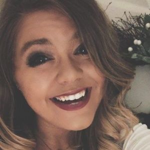 Meet your Posher, Stacie